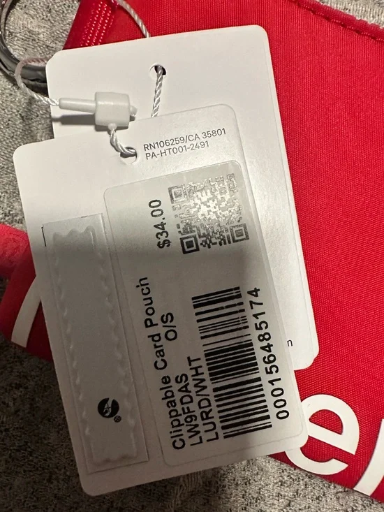 lululemon Clippable card pouch with keyring Red NWT - Picture 5 of 5